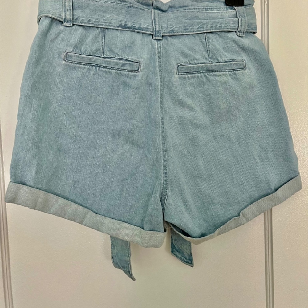 Shorts - Picture 2 of 3